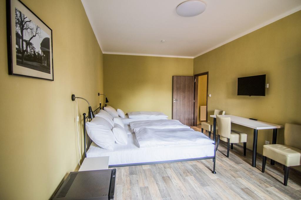Pension Viktorin Poděbrady Exterior foto